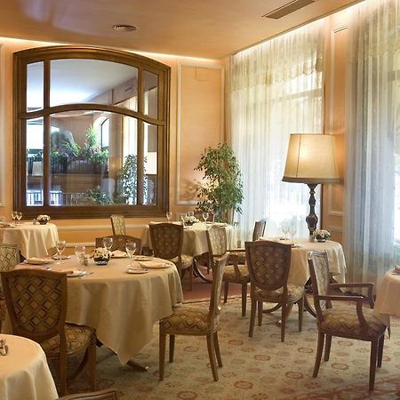 Regencia Colon Hotel Barcelona Restaurant photo